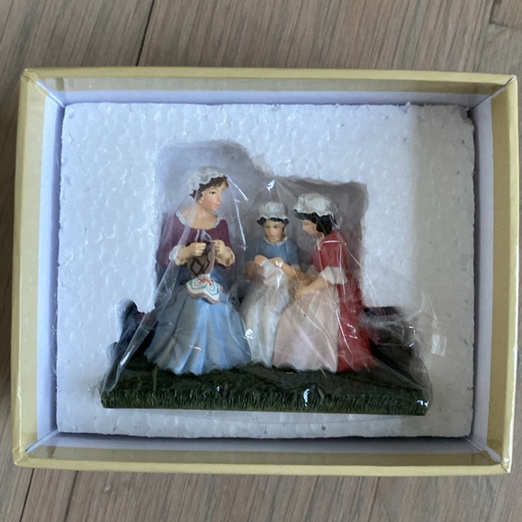 Williamsburg Learning to Sew - Lang and Wise - Picture 10 of 10